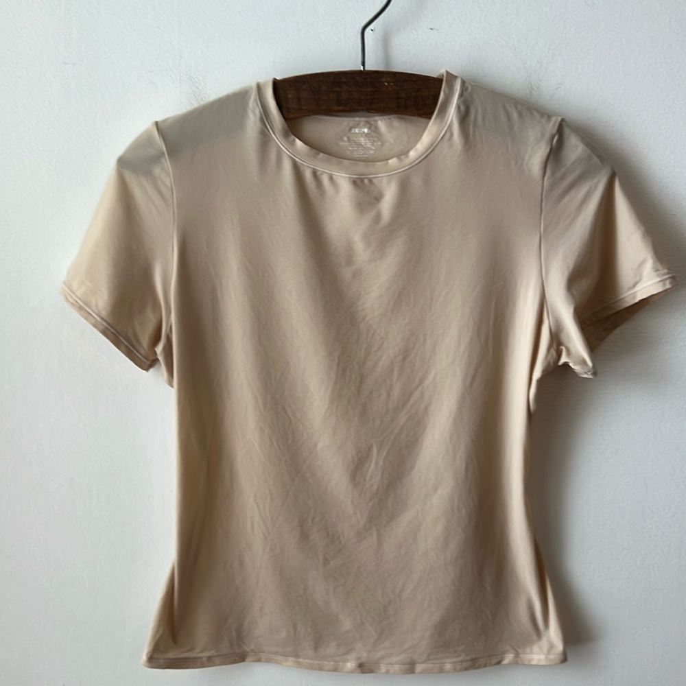 SKIMS Cream Short Sleeve Top
